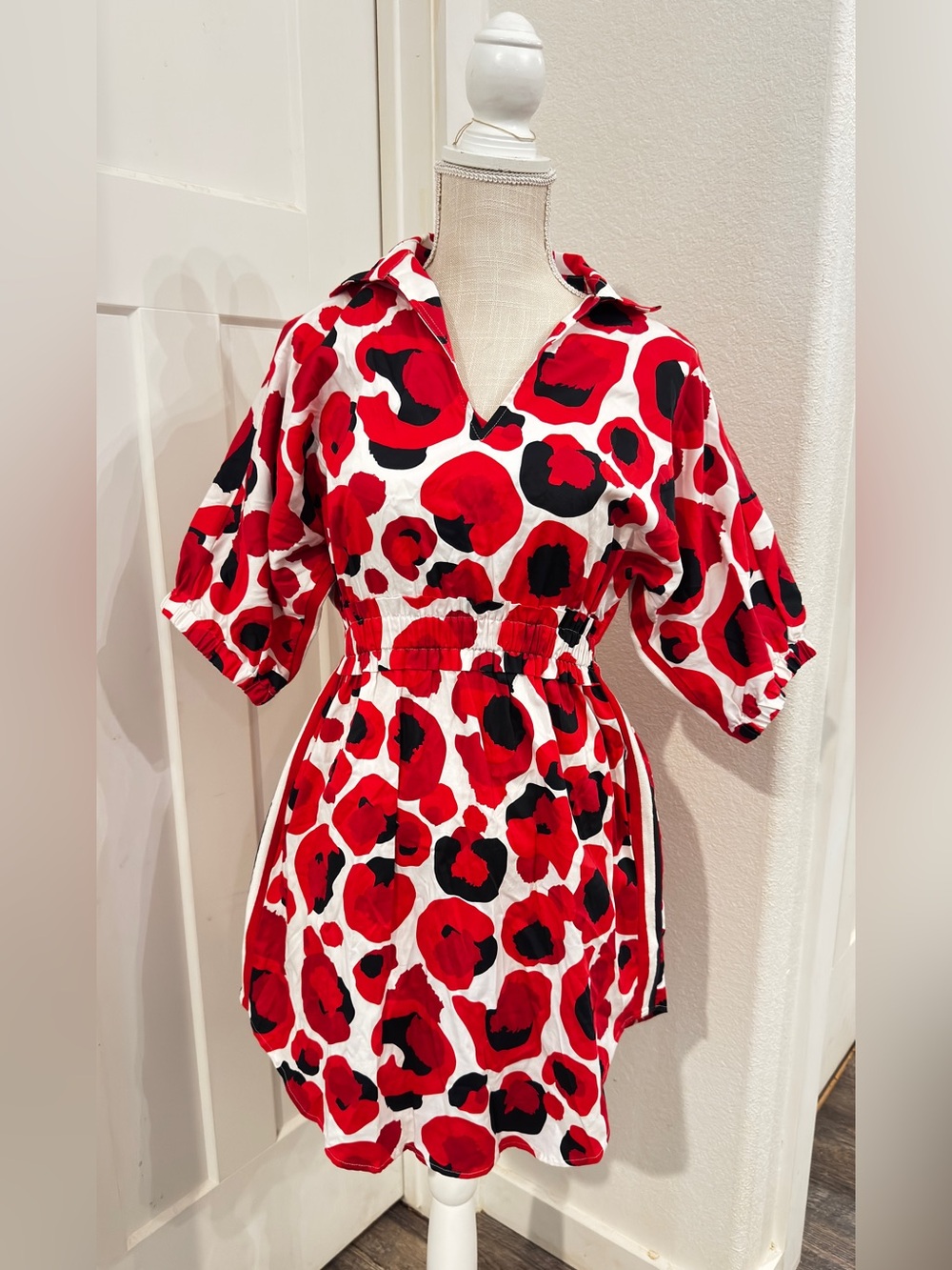 Emily McCarthy Palmer Dress XS Red Cheetah Side Stripe Pockets Game Day Smocked